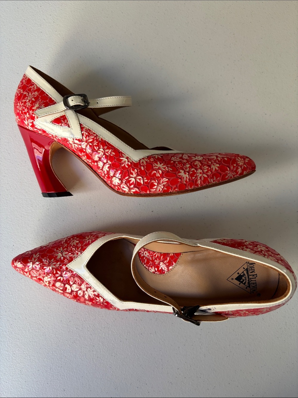 John Fluevog Millie Red Floral Patent Mary Jane Heels Pumps Size 8.5